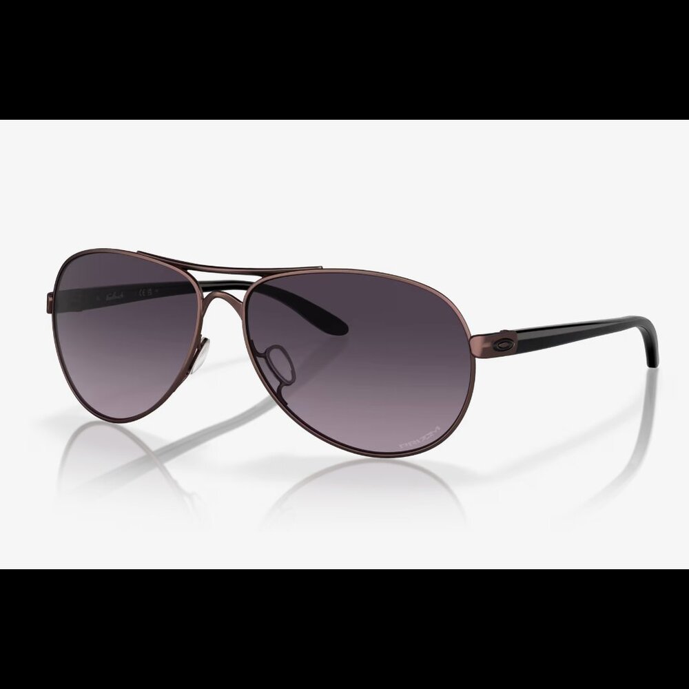 Oakley Women’s OO4079-4859 Feedback Sunglasses